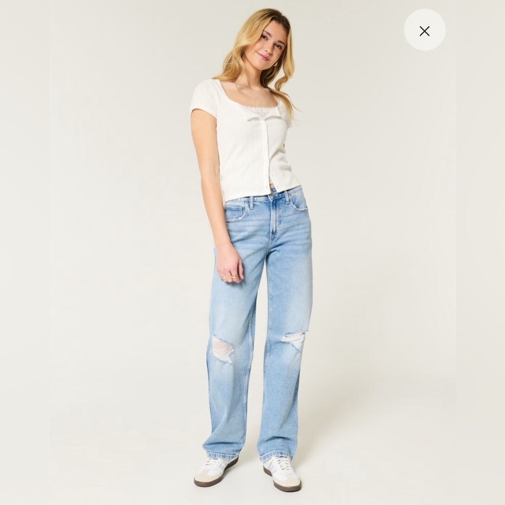 NWT Hollister Ultra Curvy High-Rise Ripped Light Wash Dad Jeans SHORT